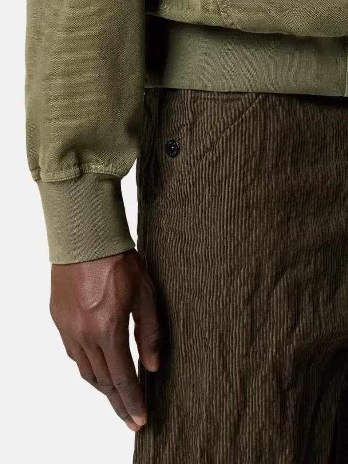 Bequeme Hose mit mehreren Taschen Bequeme Hose mit mehreren Taschen