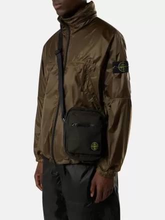 Beuteltasche mit Reißverschlussfächern und verstellbarem Riemen Beuteltasche mit Reißverschlussfächern und verstellbarem Riemen