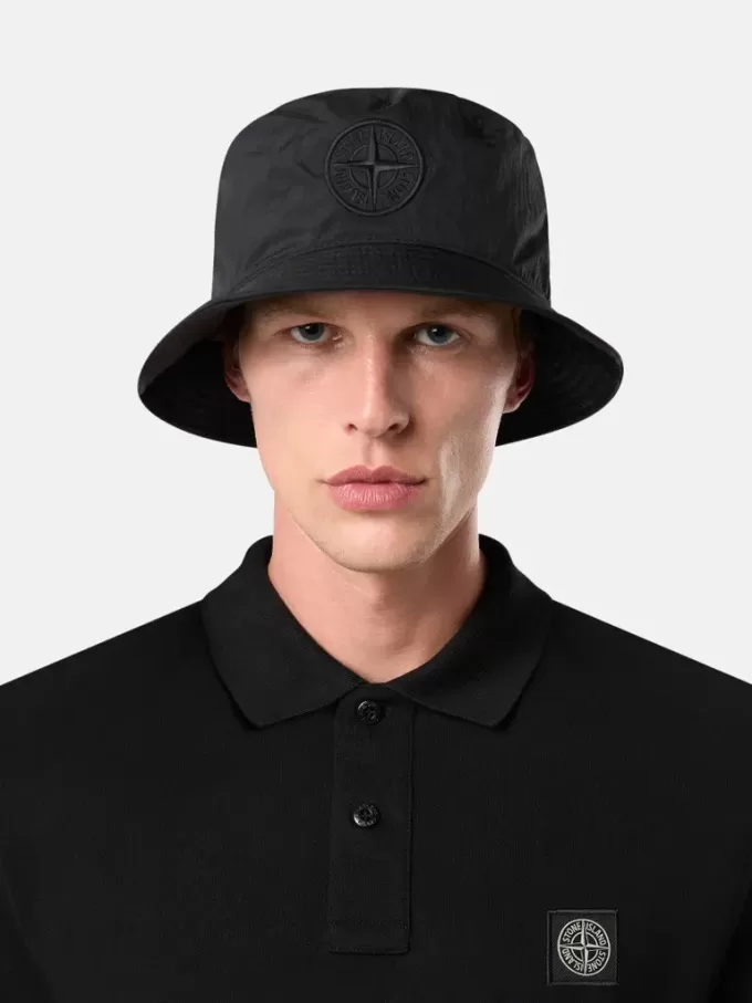 Bucket Hat mit Netzfutter und Compass-Stickerei