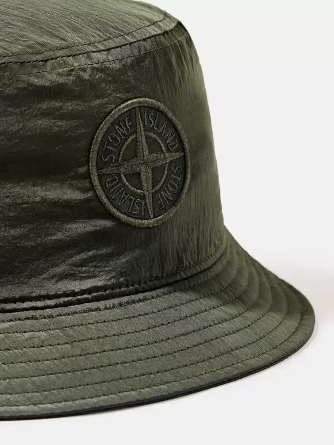 Bucket Hat mit Netzfutter und Compass-Stickerei Bucket Hat mit Netzfutter und Compass-Stickerei