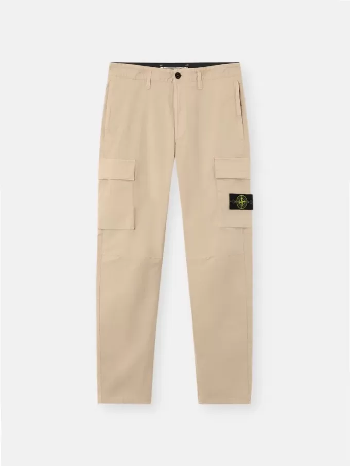 Cargohose mit normaler, konischer Passform und Reißverschlusstaschen. Cargohose mit normaler, konischer Passform und Reißverschlusstaschen.