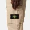 Cargohose mit normaler, konischer Passform und Reißverschlusstaschen. Cargohose mit normaler, konischer Passform und Reißverschlusstaschen.
