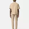 Cargohose mit normaler, konischer Passform und Reißverschlusstaschen. Cargohose mit normaler, konischer Passform und Reißverschlusstaschen.