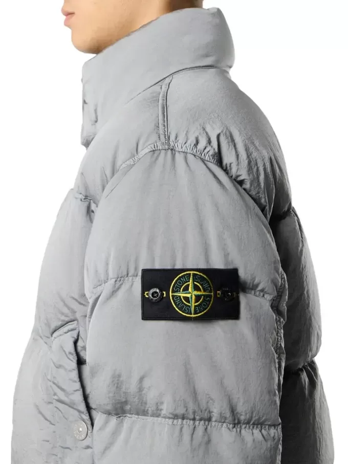 Daunenjacke mit Anti-Drop- und Druckknopftaschen Daunenjacke mit Anti-Drop- und Druckknopftaschen