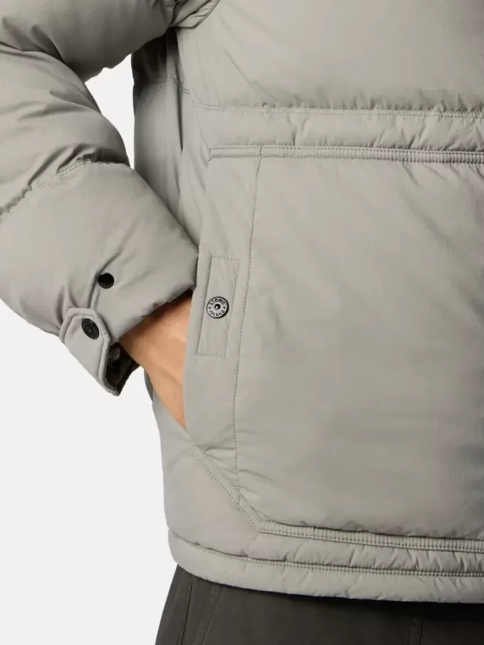 Daunenparka mit wasserabweisender Oberfläche und Druckknopftaschen Daunenparka mit wasserabweisender Oberfläche und Druckknopftaschen