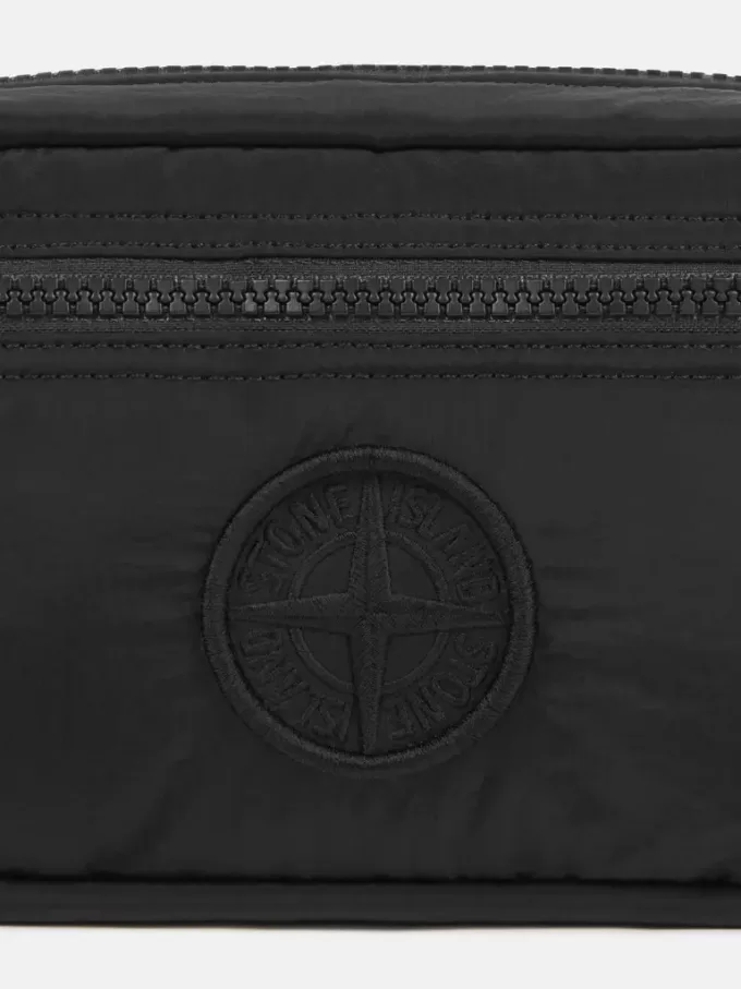 Gepolsterte Reißverschlusstasche mit Taschen und Riemen