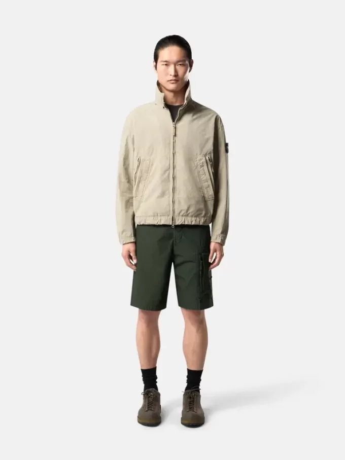 Hemdjacke mit Anti-Drop-Funktion und verdeckter Kapuze Hemdjacke mit Anti-Drop-Funktion und verdeckter Kapuze