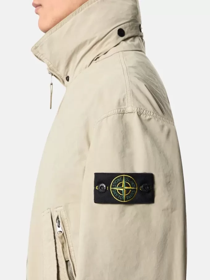 Hemdjacke mit Anti-Drop-Funktion und verdeckter Kapuze Hemdjacke mit Anti-Drop-Funktion und verdeckter Kapuze