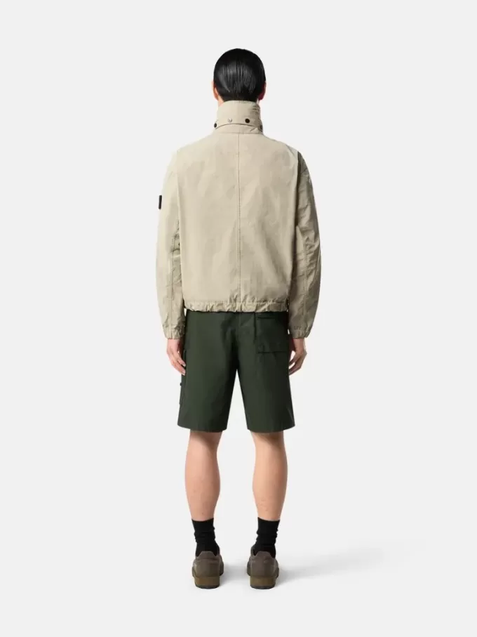 Hemdjacke mit Anti-Drop-Funktion und verdeckter Kapuze Hemdjacke mit Anti-Drop-Funktion und verdeckter Kapuze