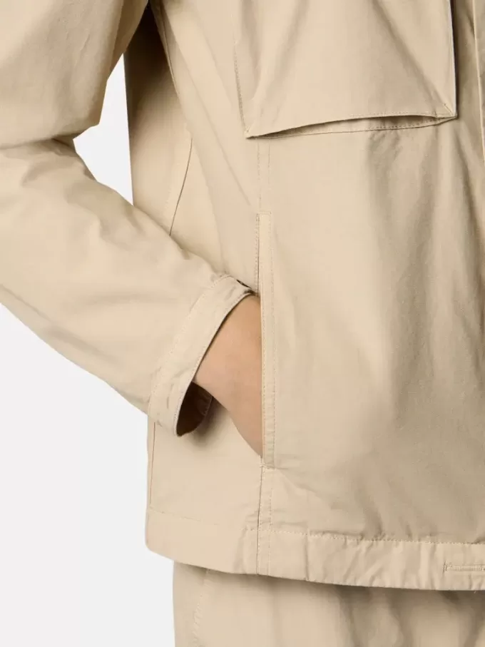 Kapuzenjacke mit Anti-Drop- und Brusttaschen Kapuzenjacke mit Anti-Drop- und Brusttaschen