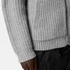 Kapuzenpullover mit Reißverschluss, Taschen und Fischerrippenmuster. Kapuzenpullover mit Reißverschluss, Taschen und Fischerrippenmuster.