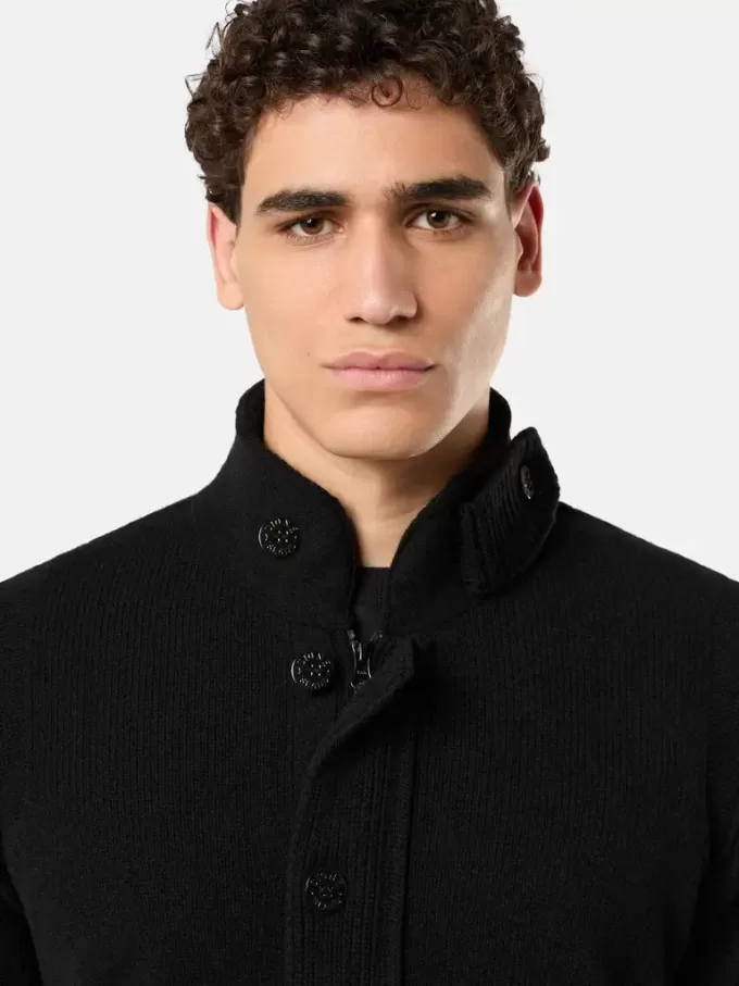 Knopfleiste-Pullover mit Filzbesatz Knopfleiste-Pullover mit Filzbesatz