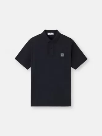 Kurzärmeliges Poloshirt mit Kompass-Aufnäher Kurzärmeliges Poloshirt mit Kompass-Aufnäher