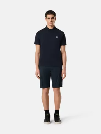 Kurzärmeliges Poloshirt mit Kompass-Aufnäher Kurzärmeliges Poloshirt mit Kompass-Aufnäher