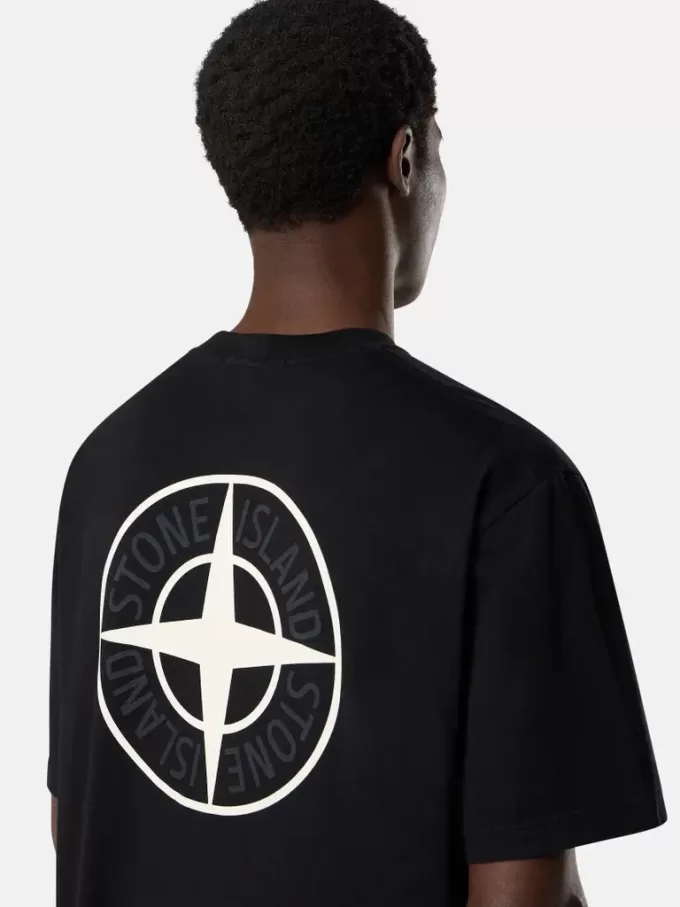 Kurzärmeliges T-Shirt in regulärer Passform mit „02 Industrial Logos”-Print Kurzärmeliges T-Shirt in regulärer Passform mit „02 Industrial Logos”-Print