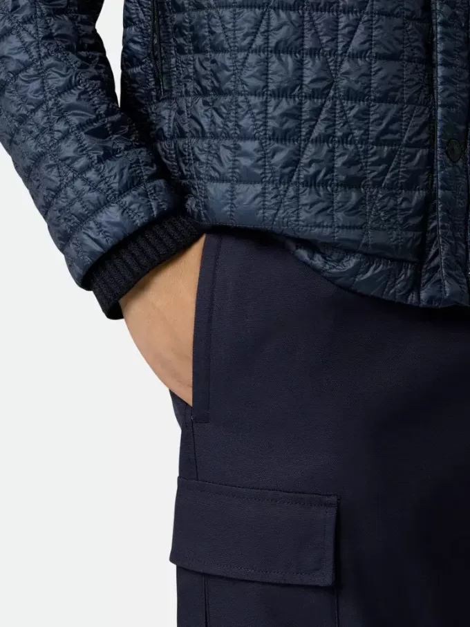 Lockere Cargohose mit Taschen und Kordelzug an den Beinabschlüssen