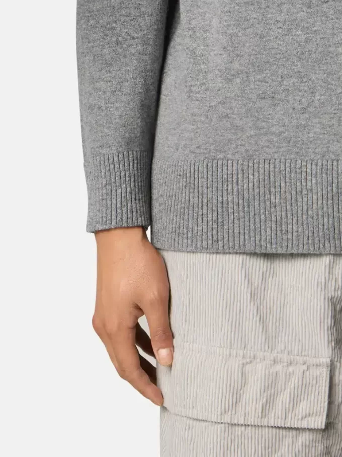 Pullover mit Rundhalsausschnitt, Raglanärmeln und gerippten Bündchen Pullover mit Rundhalsausschnitt, Raglanärmeln und gerippten Bündchen