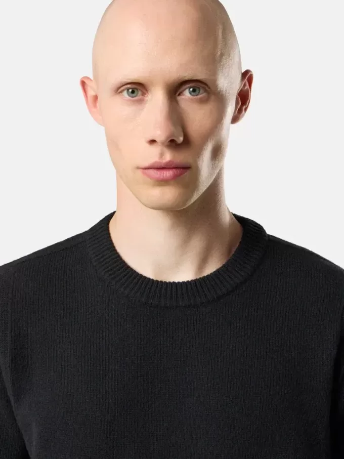 Pullover mit Rundhalsausschnitt und Details in Umkehrmaschen