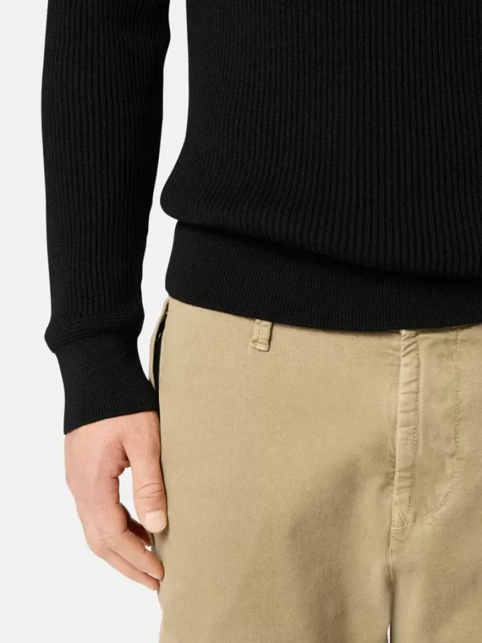 Pullover mit Rundhalsausschnitt und gerippten Bündchen