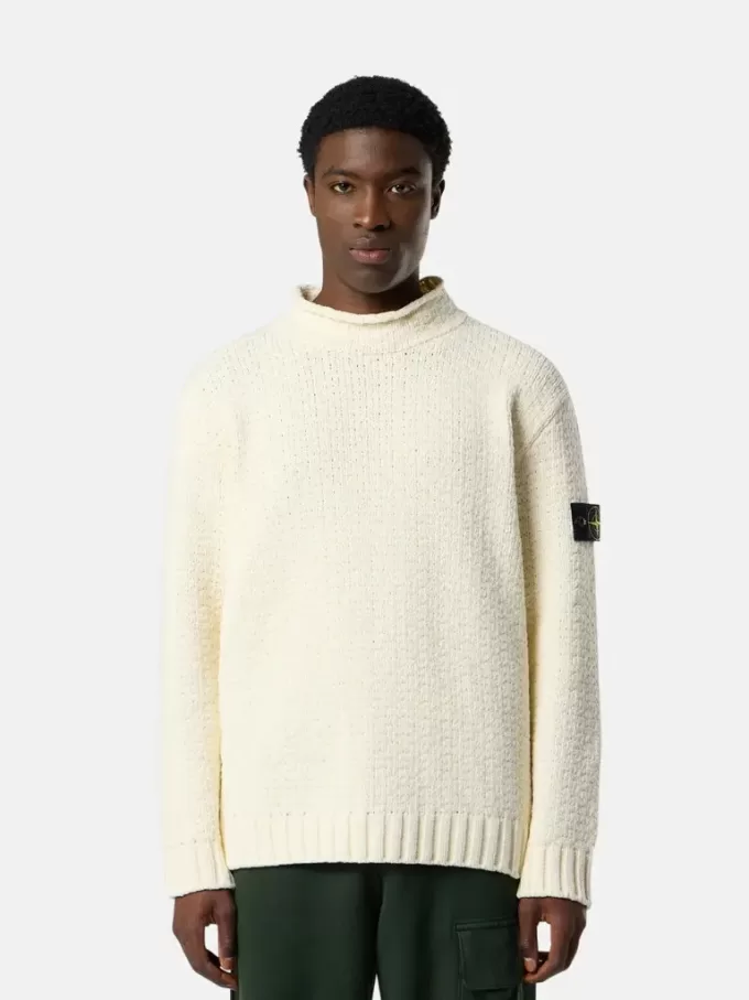 Pullover mit Stehkragen und Ziernähten