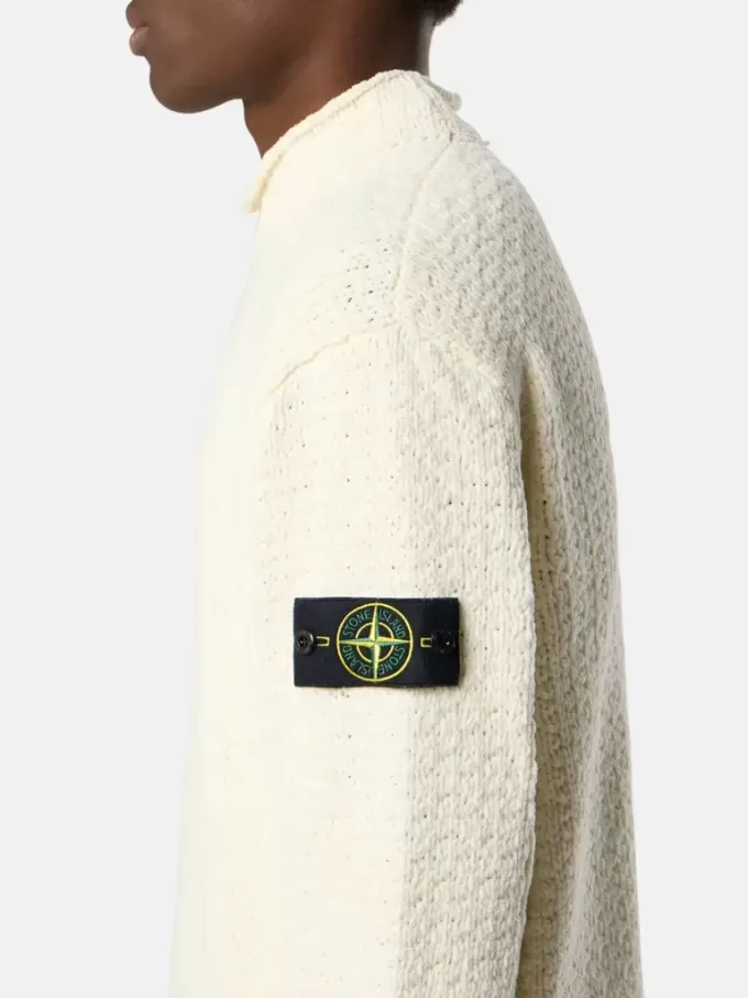 Pullover mit Stehkragen und Ziernähten