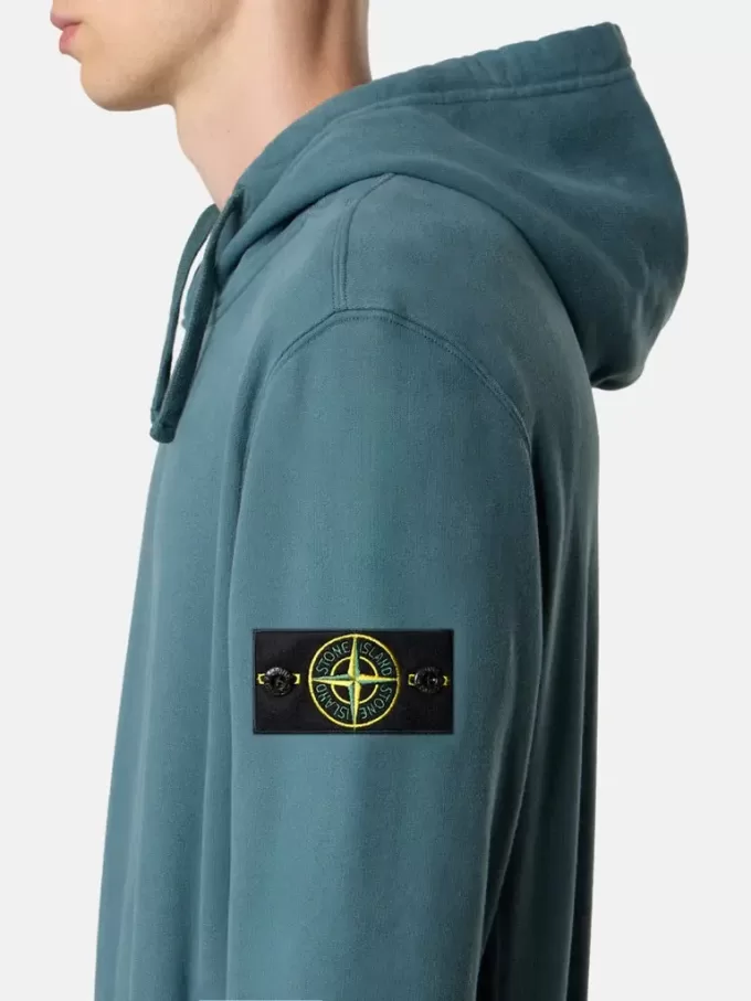 Regular-Fit-Kapuzenpullover mit Kängurutasche.