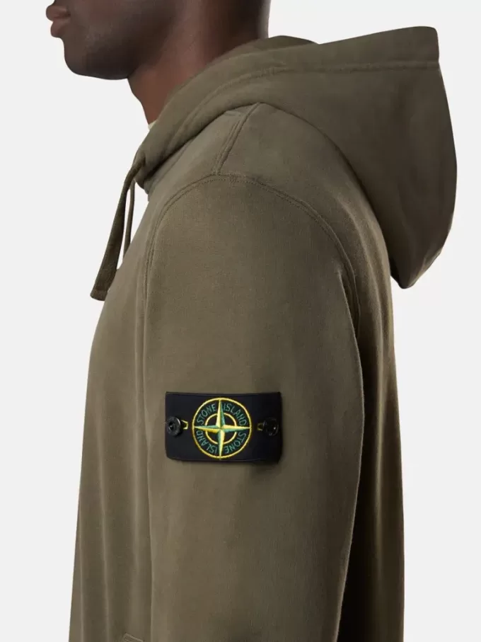 Regular-Fit-Kapuzenpullover mit Kängurutasche.