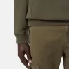 Regular-Fit-Kapuzenpullover mit Kängurutasche.