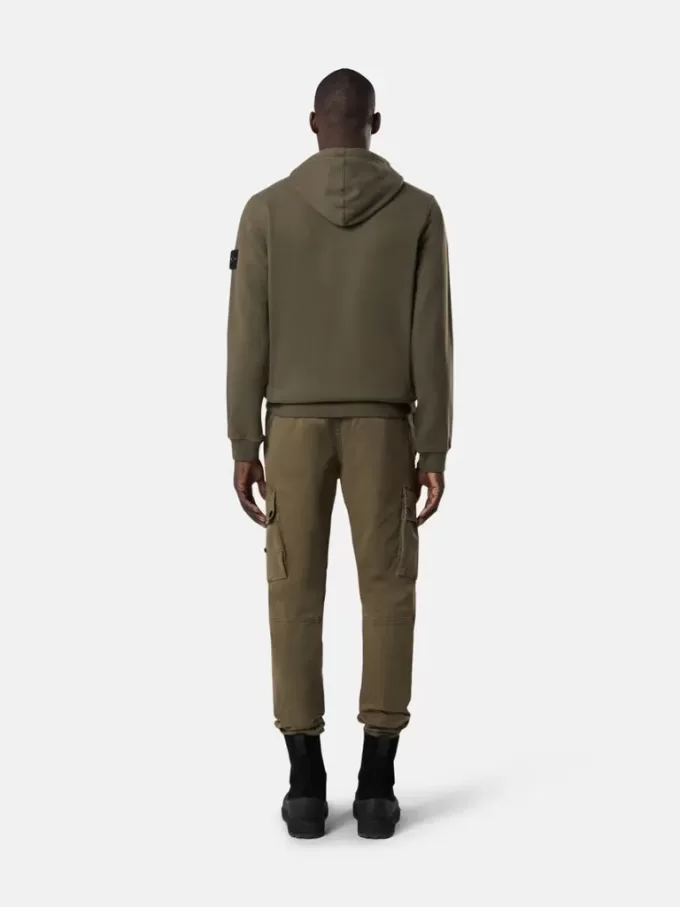Regular-Fit-Kapuzenpullover mit Kängurutasche.