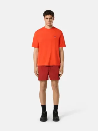 Regular-Fit-T-Shirt mit kurzen Ärmeln und Compass-Patch Regular-Fit-T-Shirt mit kurzen Ärmeln und Compass-Patch