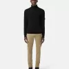 Rollkragenpullover mit fein gerippten Bündchen