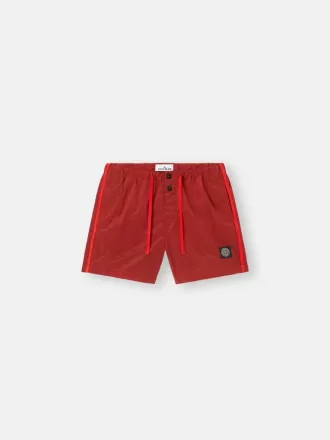 Schmal geschnittene Badeshorts mit Taschen und Mesh-Futter Schmal geschnittene Badeshorts mit Taschen und Mesh-Futter