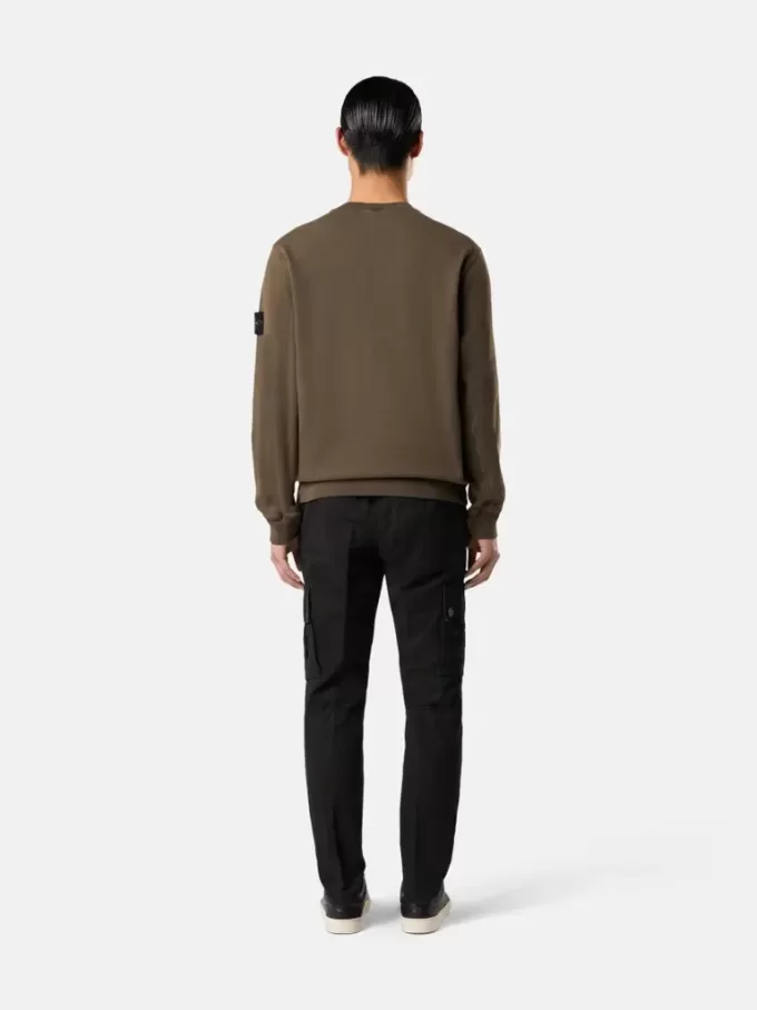 Schmal geschnittene Cargohose mit Reißverschlusstaschen Schmal geschnittene Cargohose mit Reißverschlusstaschen