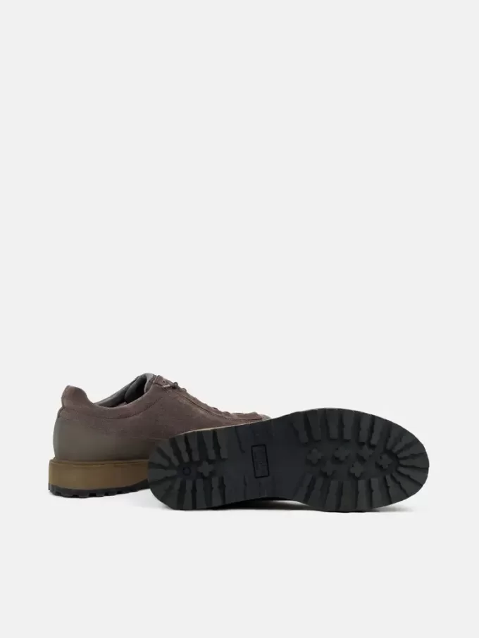 Schnürsneaker mit Gummirand und Profilsohle
