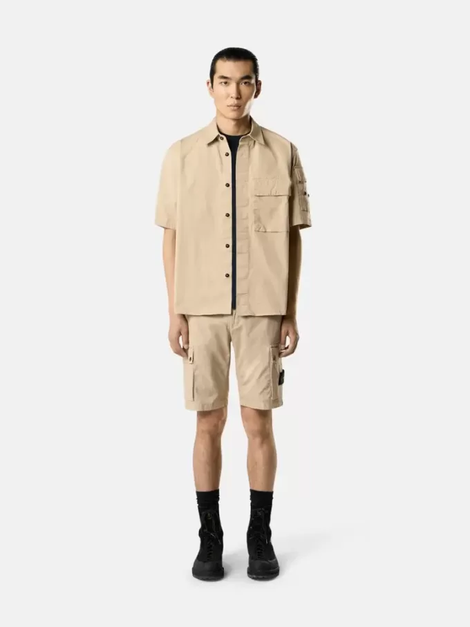 Slim-Fit-Bermudashorts mit Reißverschlusstaschen Slim-Fit-Bermudashorts mit Reißverschlusstaschen