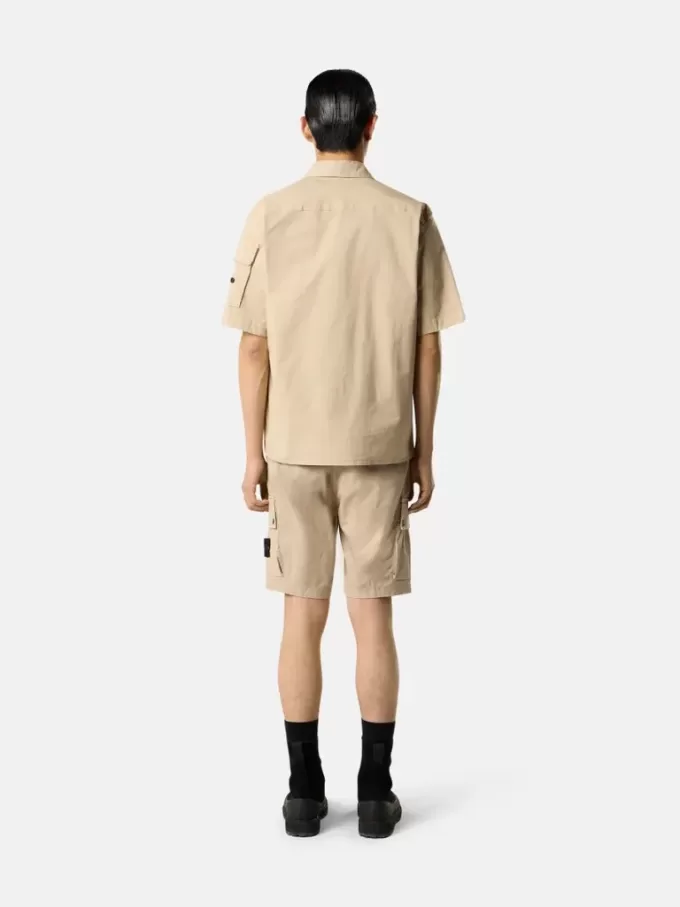 Slim-Fit-Bermudashorts mit Reißverschlusstaschen Slim-Fit-Bermudashorts mit Reißverschlusstaschen
