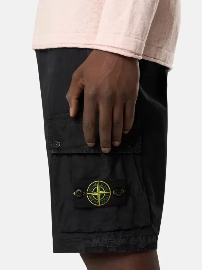 Slim-Fit-Cargo-Bermudashorts mit Reißverschlusstaschen Slim-Fit-Cargo-Bermudashorts mit Reißverschlusstaschen