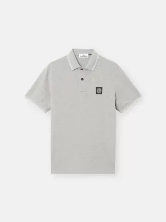 slim fit kurzarm poloshirt mit gestreiften details 1 4 330x440 - Slim-Fit-Kurzarm-Poloshirt mit gestreiften Details