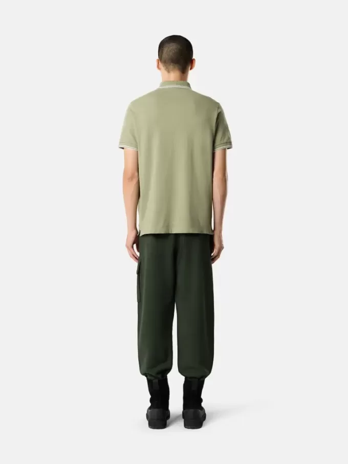 Slim-Fit-Kurzarm-Poloshirt mit gestreiften Details Slim-Fit-Kurzarm-Poloshirt mit gestreiften Details