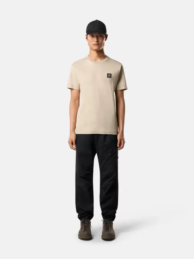 Slim-Fit-T-Shirt mit kurzen Ärmeln und Kompass-Aufnäher Slim-Fit-T-Shirt mit kurzen Ärmeln und Kompass-Aufnäher