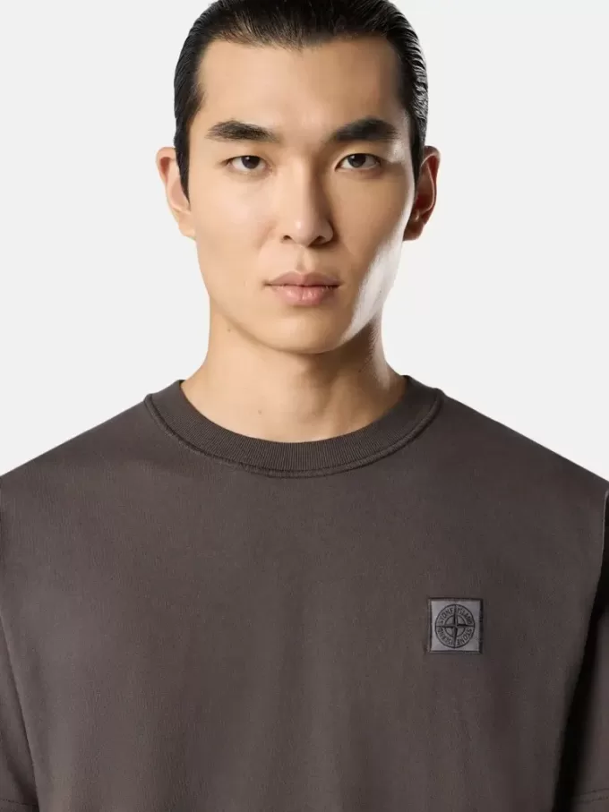 Slim-Fit-T-Shirt mit kurzen Ärmeln und Kompass-Aufnäher Slim-Fit-T-Shirt mit kurzen Ärmeln und Kompass-Aufnäher