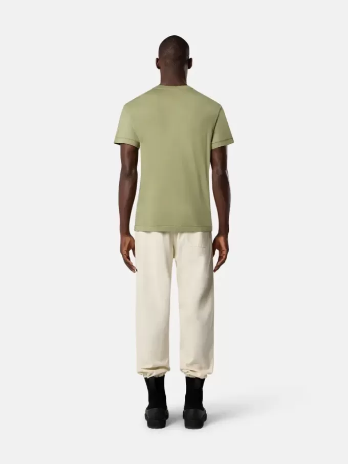 Slim-Fit-T-Shirt mit kurzen Ärmeln und Kompass-Aufnäher Slim-Fit-T-Shirt mit kurzen Ärmeln und Kompass-Aufnäher