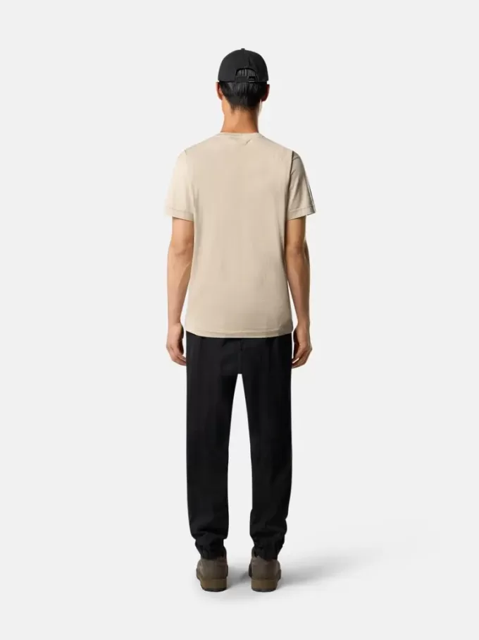 Slim-Fit-T-Shirt mit kurzen Ärmeln und Kompass-Aufnäher Slim-Fit-T-Shirt mit kurzen Ärmeln und Kompass-Aufnäher