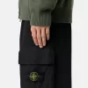Sweathose in regulärer Passform mit Faltenbalgtasche am Bein. Sweathose in regulärer Passform mit Faltenbalgtasche am Bein.