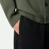 Sweathose in regulärer Passform mit Faltenbalgtasche am Bein. Sweathose in regulärer Passform mit Faltenbalgtasche am Bein.