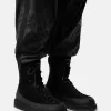 Wanderstiefel mit doppelter Schnürung und Profilsohle