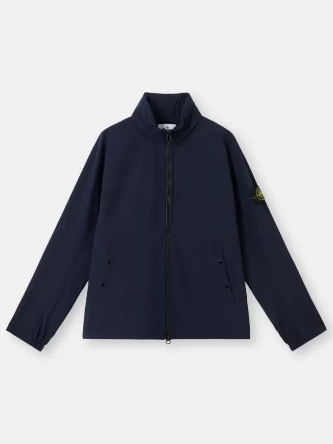 Wind- und wasserabweisende Jacke mit verdeckter Kapuze Wind- und wasserabweisende Jacke mit verdeckter Kapuze